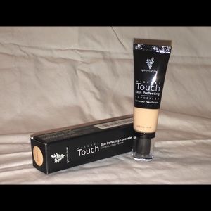 NEW!!!  Mineral Touch Skin Perfecting Concealer